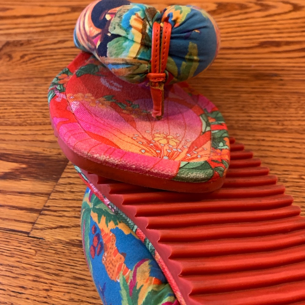 FARM Rio Colorful Tropical Sandals - Picture 2 of 4